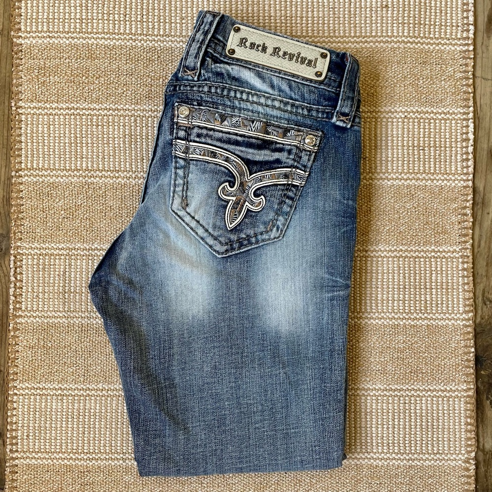 Rock Revival Distressed Blue Jean Denim Bermuda Shorts Sz 27 Embroidered Pockets